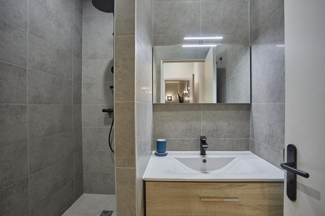 Apartment Center Of Paris By Studio Prestige Eksteriør bilde